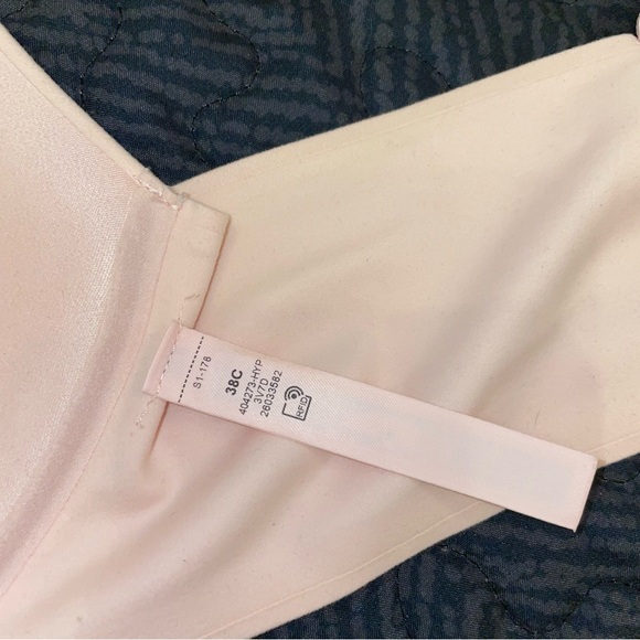 Victoria's Secret Incredible Bra Front Closure - Picture 6 of 10